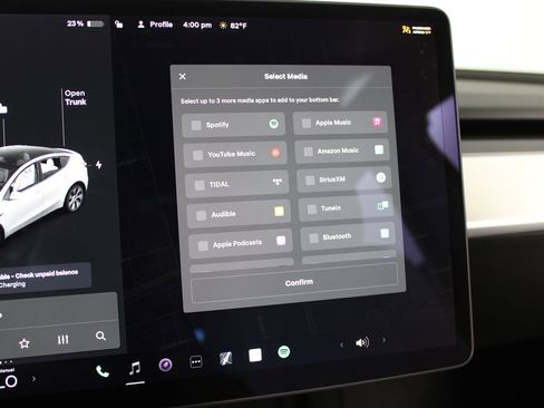 Used 2021 Tesla Model Y Long Range image 17