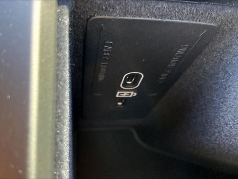 New 2026 Volvo XC60 B5 Plus w/ Protection Package Premier image 23