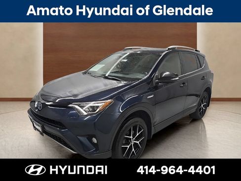 Used 2018 Toyota RAV4 SE AWD/4WD image 1