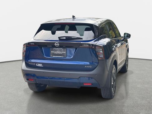 Used 2025 Nissan Kicks SV image 5