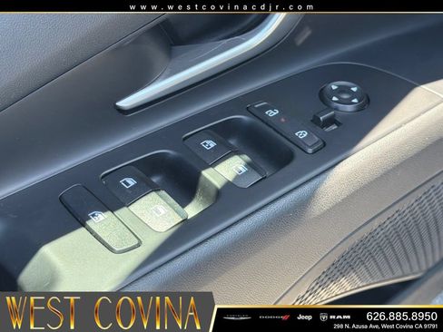 Used 2025 Hyundai Elantra SEL FWD image 20