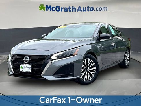 Used 2025 Nissan Altima 2.5 SV FWD image 3