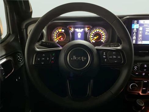 Used 2024 Jeep Wrangler Unlimited Sport AWD/4WD image 10