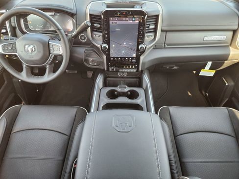 New 2026 RAM 2500 Laramie AWD/4WD image 21