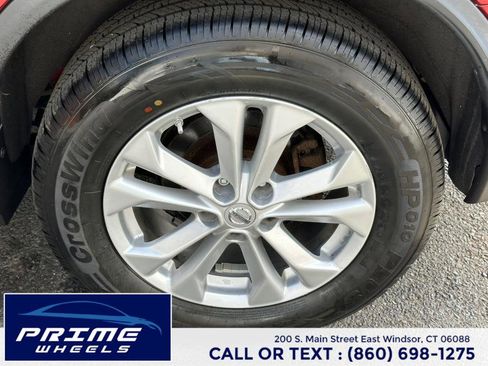 Used 2014 Nissan Rogue SV image 24