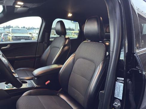 Certified 2025 Ford Escape ST-Line image 16