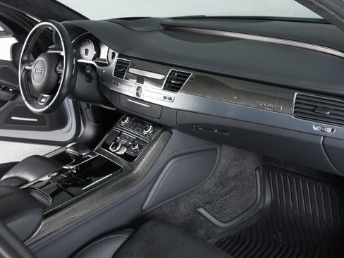 Used 2015 Audi S8 AWD/4WD image 35