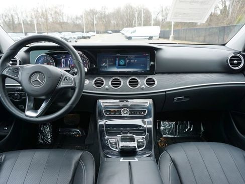 Used 2017 Mercedes-Benz E 300 4MATIC image 16