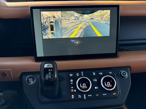 Used 2023 Land Rover Defender 130 X image 22