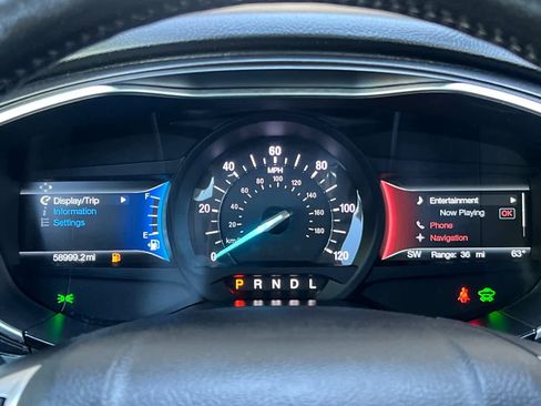 Used 2019 Ford Fusion Energi Titanium FWD image 28