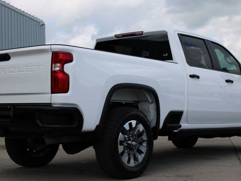 Used 2025 Chevrolet Silverado 2500 Custom w/ Z71 Off-Road Package AWD/4WD image 18