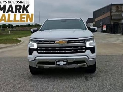 Used 2025 Chevrolet Silverado 1500 LTZ AWD/4WD image 3