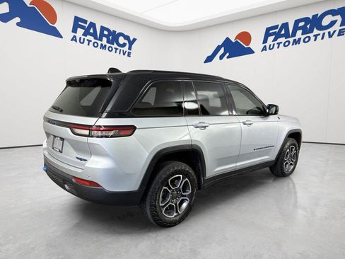Used 2023 Jeep Grand Cherokee Trailhawk w/ Luxury Tech Group III AWD/4WD image 5