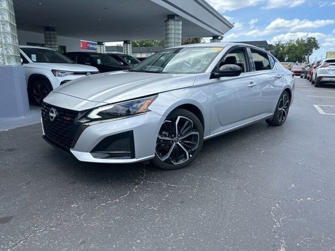 Used 2025 Nissan Altima 2.5 SR FWD image 1