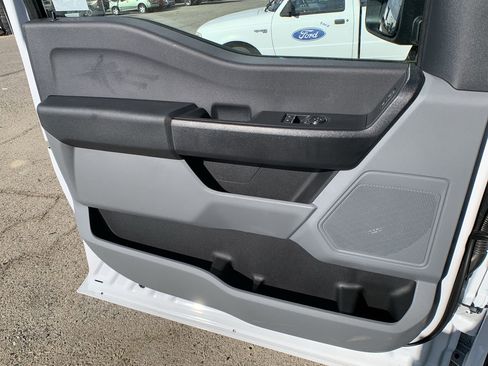 New 2026 Ford F250 XL w/ XL Chrome Package image 20