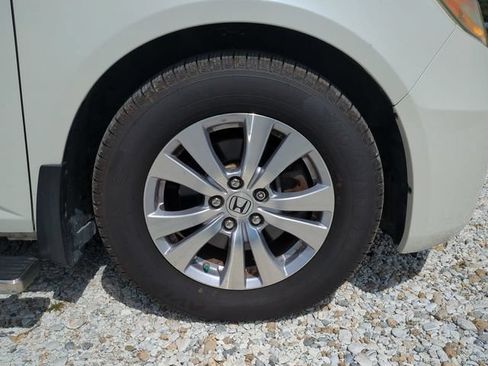 Used 2017 Honda Odyssey SE image 11