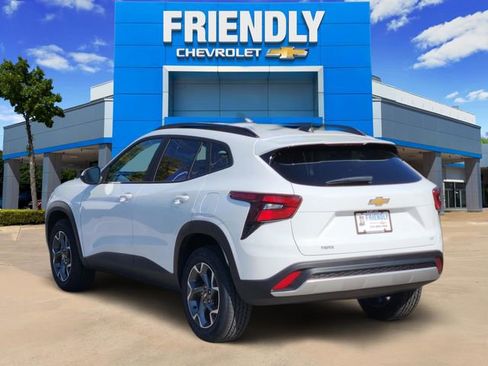 Used 2024 Chevrolet Trax LT image 5