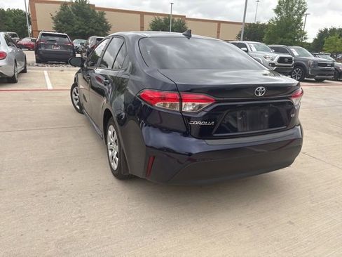 Certified 2025 Toyota Corolla LE FWD image 5