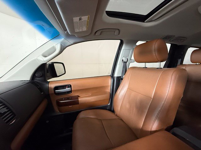 Used 2016 Toyota Sequoia Platinum AWD/4WD image 18
