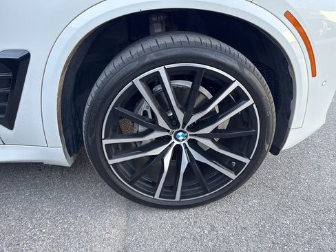 Certified 2024 BMW X5 sDrive40i w/ M Sport Package RWD image 3