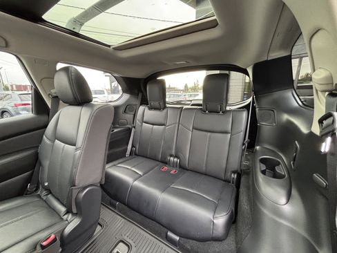 Used 2019 Nissan Pathfinder Platinum image 21
