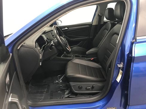 Used 2024 Volkswagen Jetta SE image 12