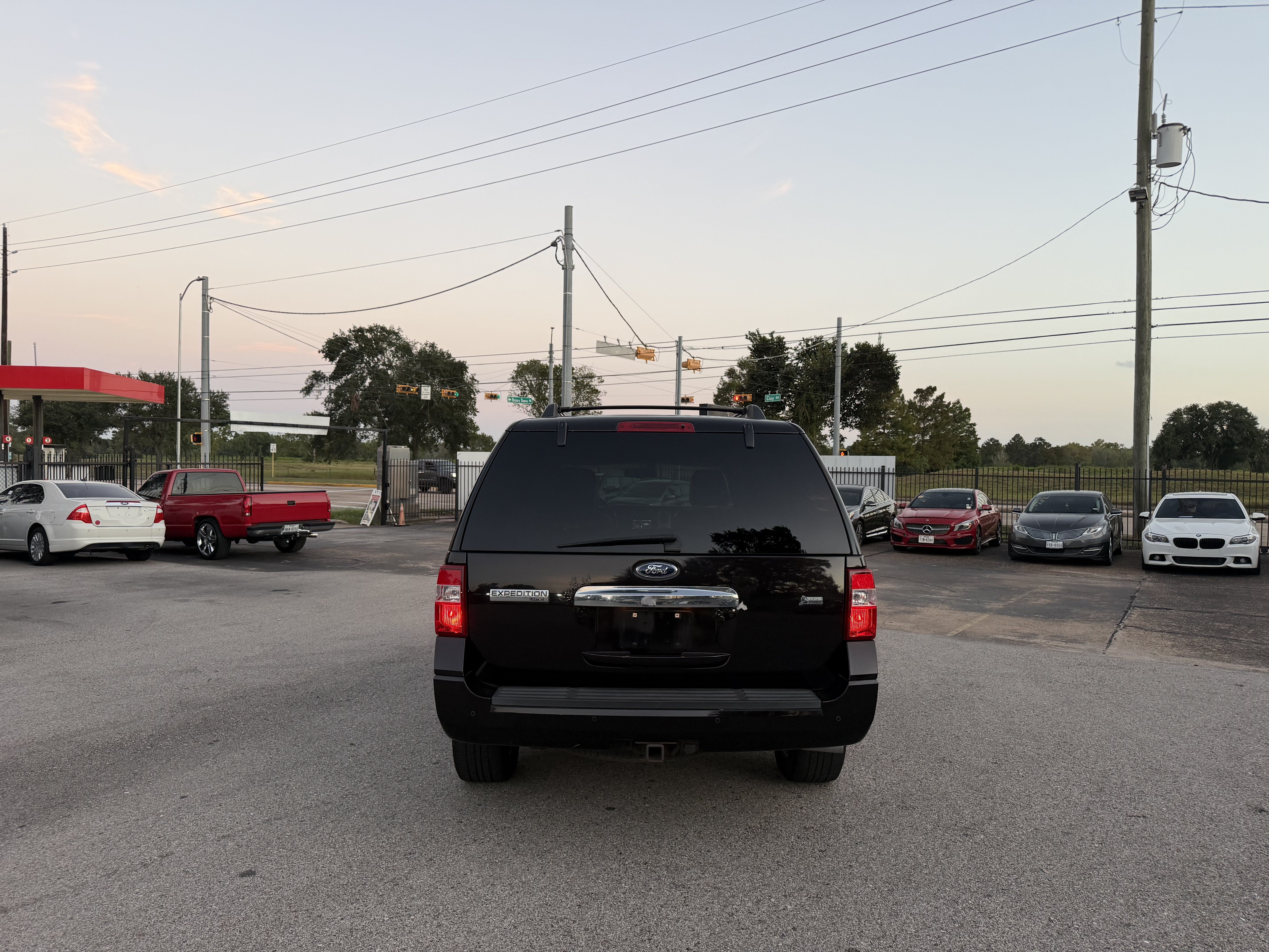 Used 2013 Ford Expedition Limited RWD image 7