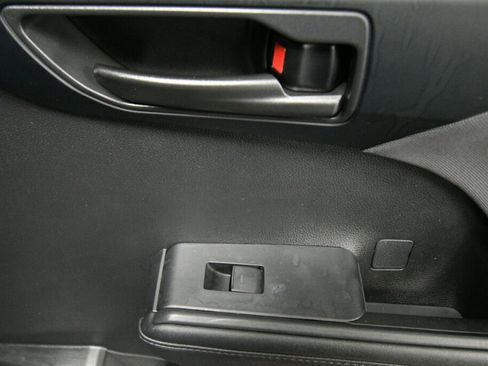 Certified 2024 Toyota Highlander LE image 26