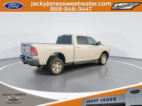 Used 2022 RAM 2500 Big Horn w/ Cold Weather Group image 8