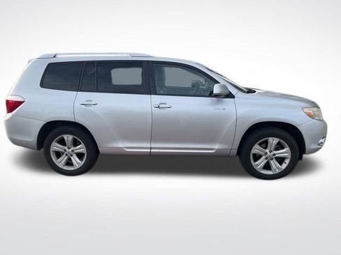 Used 2010 Toyota Highlander Limited image 2