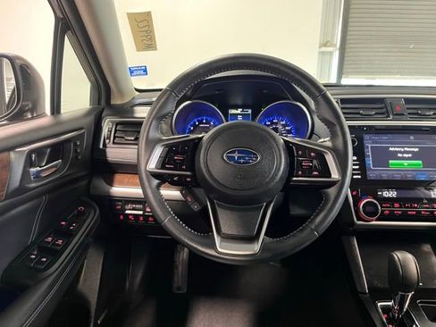 Used 2018 Subaru Outback 3.6R Limited image 21