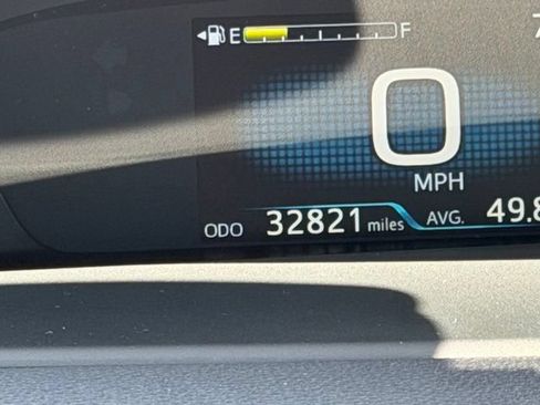 Certified 2022 Toyota Prius AWD image 28