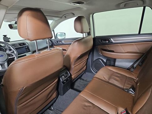 Used 2017 Subaru Outback 3.6R Touring w/ Popular Package #5A image 16