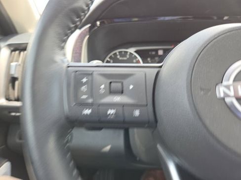 Used 2023 Nissan Pathfinder SL AWD/4WD image 23