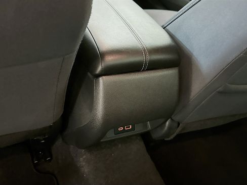 Used 2025 Nissan Altima 2.5 SV FWD image 27