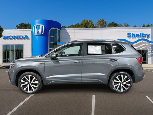 Used 2022 Volkswagen Taos SE image 5