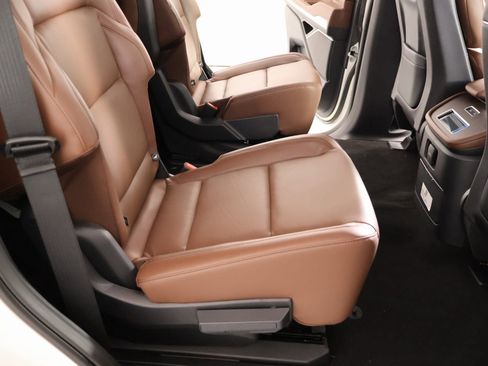 New 2025 Lincoln Navigator Reserve image 15