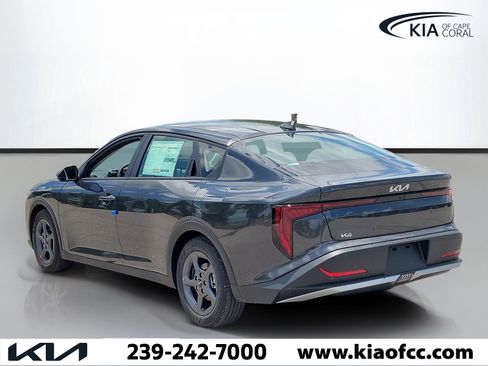 New 2026 Kia K4 FWD image 4