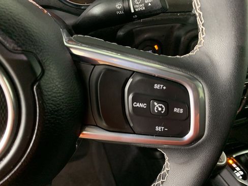 Used 2023 Jeep Gladiator Overland w/ LED Lighting Group image 20