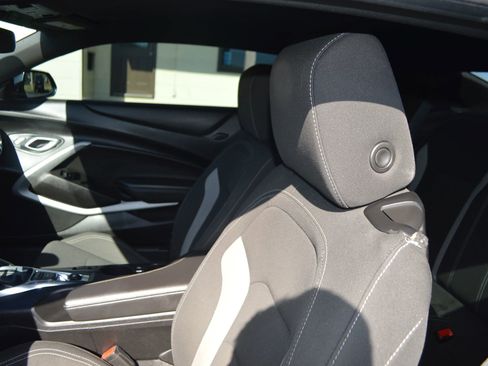 Used 2019 Chevrolet Camaro LT image 15