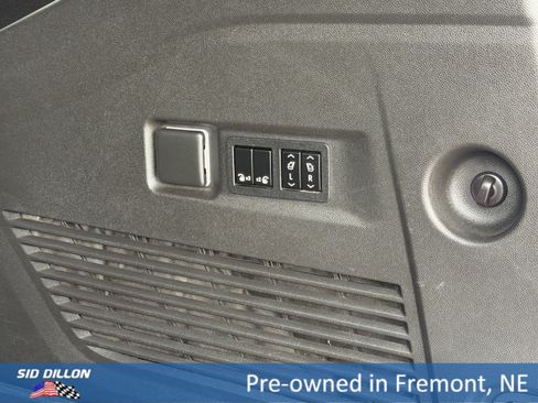 Used 2022 Chevrolet Suburban RST w/ Luxury Package image 6