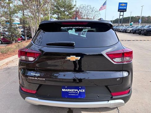 New 2026 Chevrolet TrailBlazer LT w/ Convenience Package FWD image 9