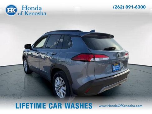 Used 2023 Toyota Corolla Cross LE image 4