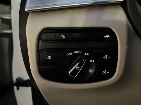 Used 2020 INFINITI QX50 Luxe w/ Navigation Package image 34