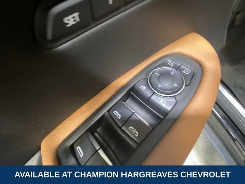 Certified 2024 Cadillac XT5 Premium Luxury w/ LPO, Floor Liner Package AWD/4WD image 31