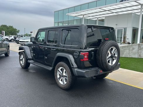 Used 2021 Jeep Wrangler Unlimited Sahara AWD/4WD image 7