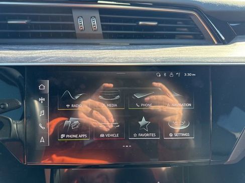 Used 2022 Audi e-tron Chronos w/ Chronos Package image 15