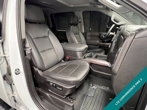 Used 2023 Chevrolet Silverado 3500 LTZ w/ LTZ Plus Package image 4