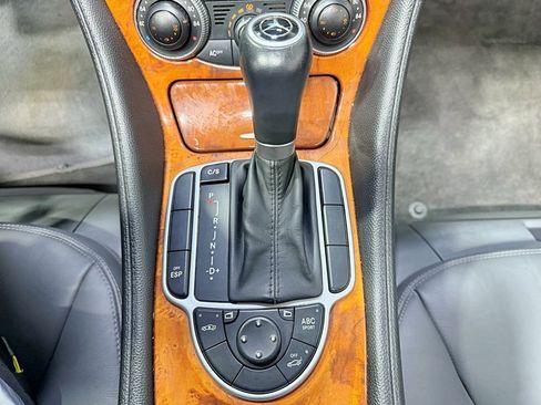 Used 2005 Mercedes-Benz SL 500 image 26