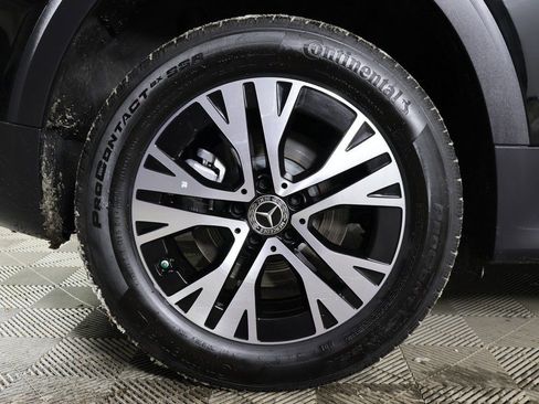 Used 2025 Mercedes-Benz GLB 250 4MATIC image 19
